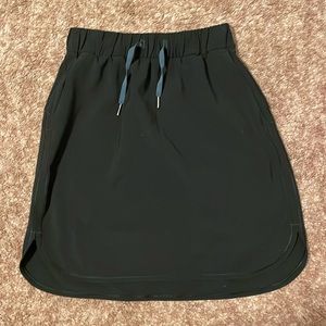 Lululemon On the Fly skirt size 6
